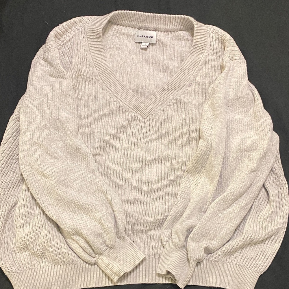 V-Neck Ribbed Sweater Cream